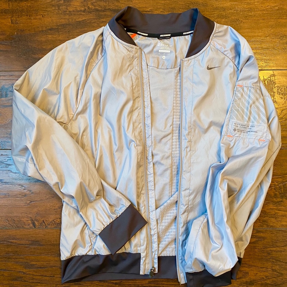 Nike Running Dri-Fit Gray Windbreaker Jacket (M)